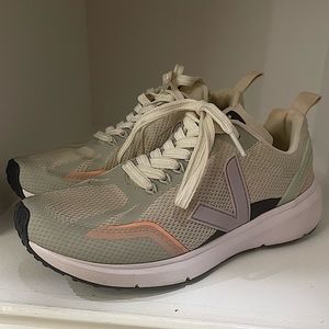 Veja Condor 2 Sneaker size 7